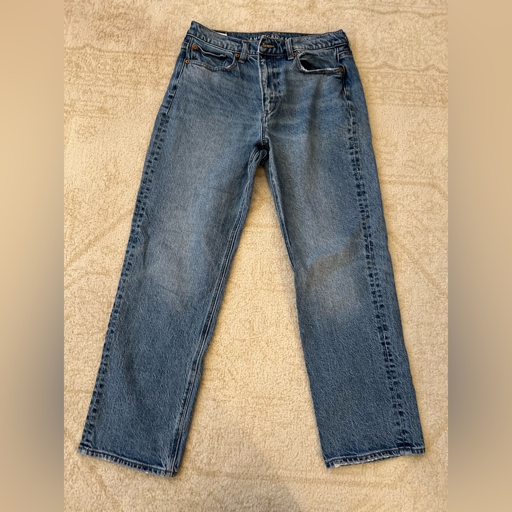 American Eagle Women’s Super High-Rise Ankle Straight Medium Wash Jean, Size 8